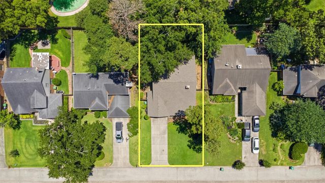 3418 Creek Manor Drive, Houston, TX 77339