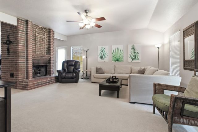 3418 Creek Manor Drive, Houston, TX 77339