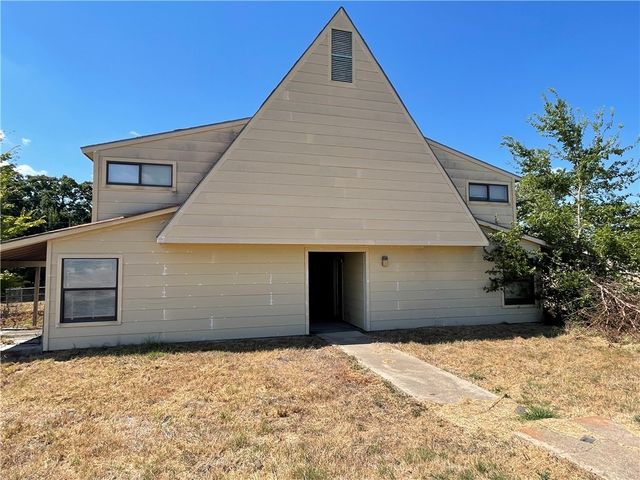 5900 Leonard Road, Bryan, TX 77807