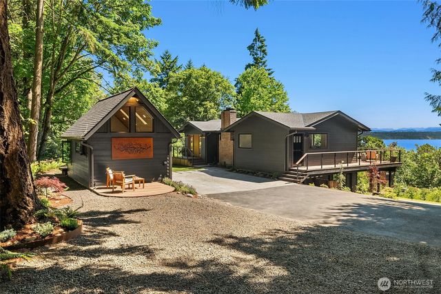 10014 SW 122nd Place, Vashon, WA 98070