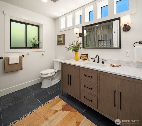 10014 SW 122nd Place, Vashon, WA 98070