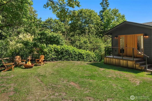 10014 SW 122nd Place, Vashon, WA 98070