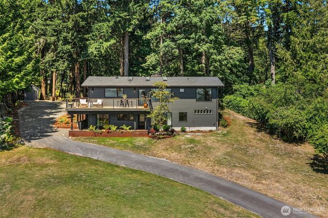 10014 SW 122nd Place, Vashon, WA 98070