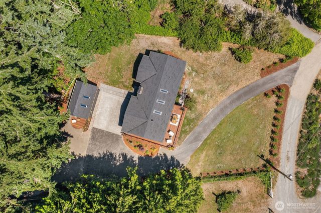 10014 SW 122nd Place, Vashon, WA 98070