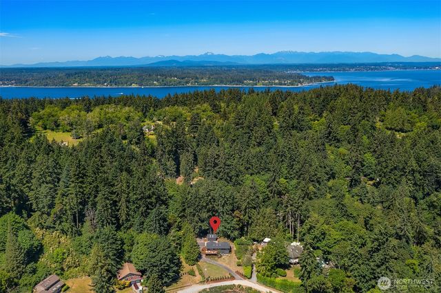 10014 SW 122nd Place, Vashon, WA 98070