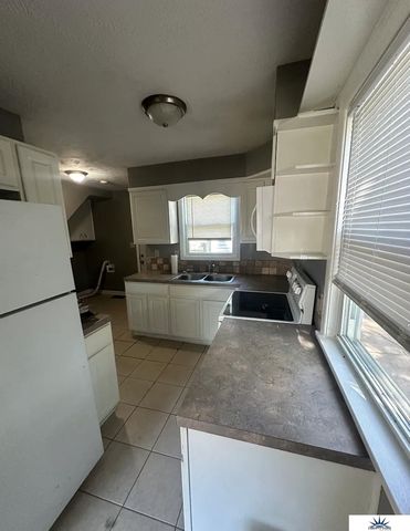 404 W 30th Avenue, Bellevue, NE 68005