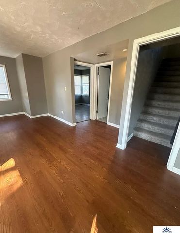 404 W 30th Avenue, Bellevue, NE 68005