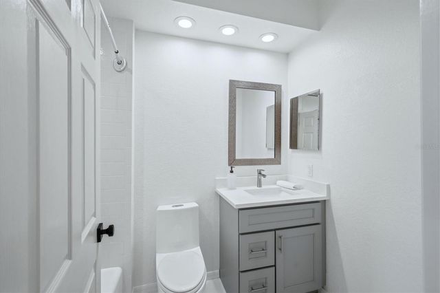 7904 HAMPTON COURT, University Park, FL 34201