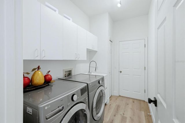 7904 HAMPTON COURT, University Park, FL 34201