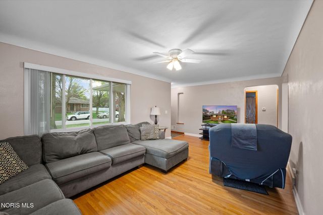 802 Johnson Street, Maumee, OH 43537