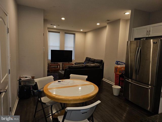 3212 W DIAMOND ST, Philadelphia, PA 19121