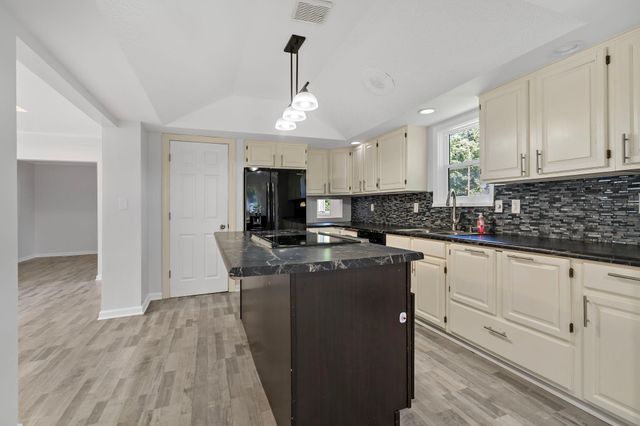 220 Sidney Street E, Saint Paul, MN 55107
