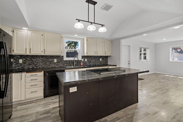 220 Sidney Street E, Saint Paul, MN 55107