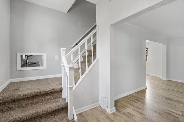 220 Sidney Street E, Saint Paul, MN 55107