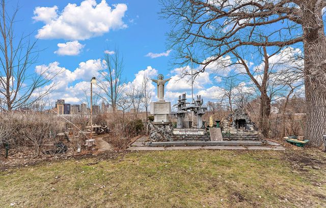 231 Isabel Street W, Saint Paul, MN 55107