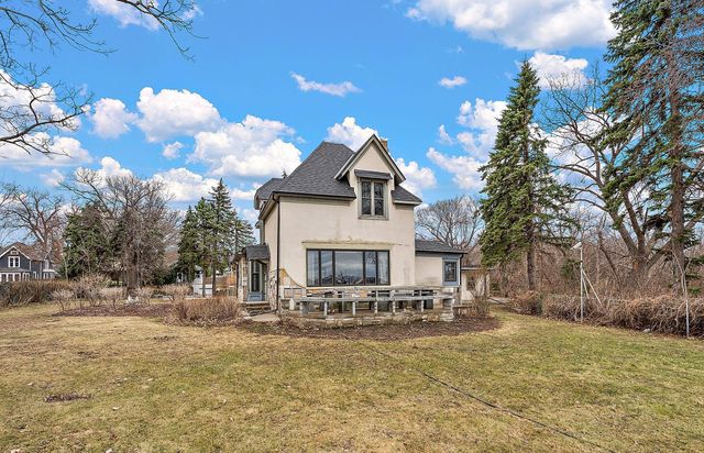 231 Isabel Street W, Saint Paul, MN 55107