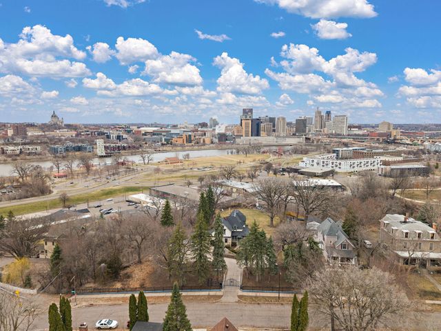 231 Isabel Street W, Saint Paul, MN 55107