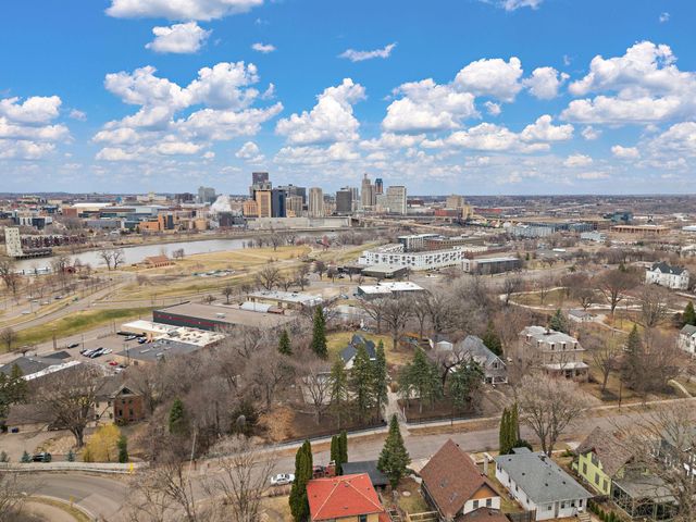 231 Isabel Street W, Saint Paul, MN 55107