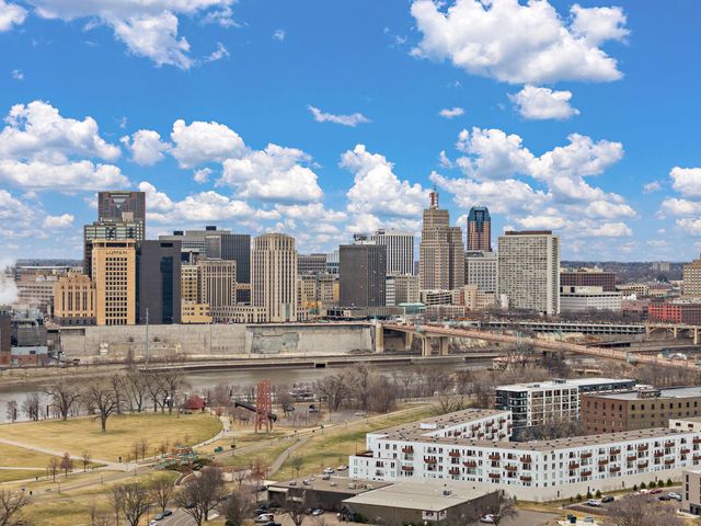 231 Isabel Street W, Saint Paul, MN 55107