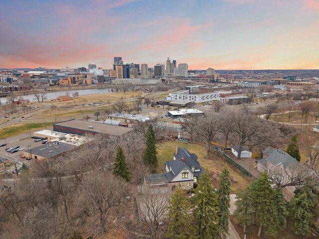 231 Isabel Street W, Saint Paul, MN 55107