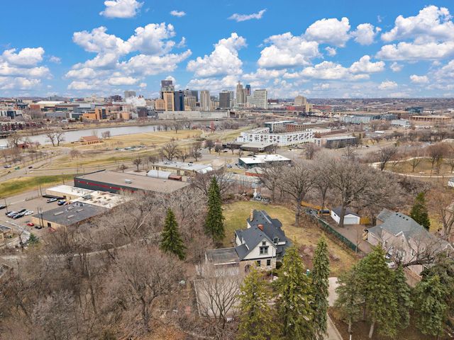 231 Isabel Street W, Saint Paul, MN 55107