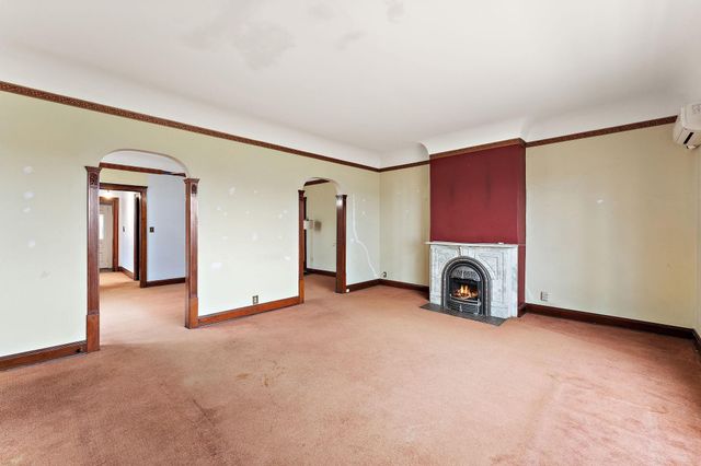 231 Isabel Street W, Saint Paul, MN 55107