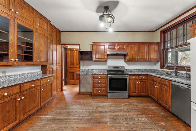 231 Isabel Street W, Saint Paul, MN 55107