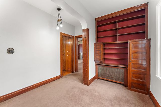 231 Isabel Street W, Saint Paul, MN 55107