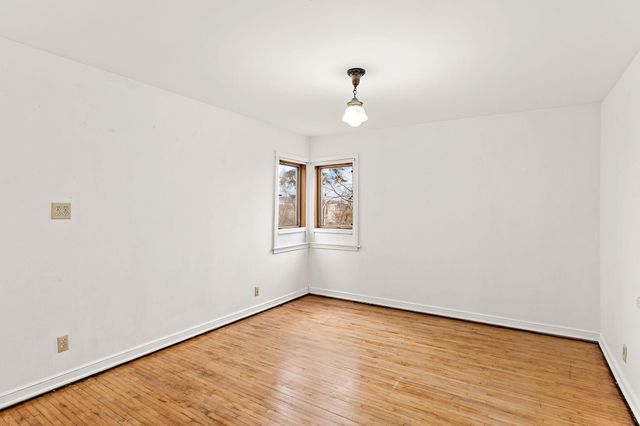 231 Isabel Street W, Saint Paul, MN 55107