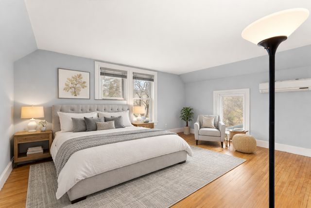 231 Isabel Street W, Saint Paul, MN 55107