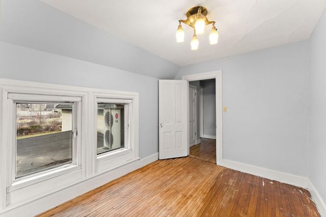 231 Isabel Street W, Saint Paul, MN 55107