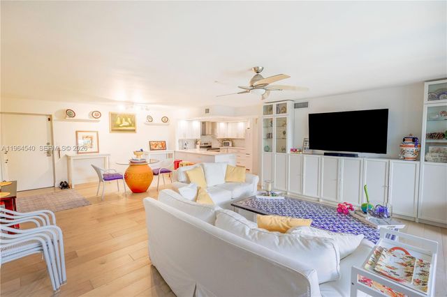 4201 N Ocean Drive 304, Hollywood, FL 33019