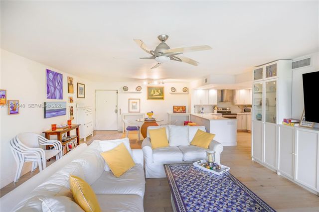 4201 N Ocean Drive 304, Hollywood, FL 33019