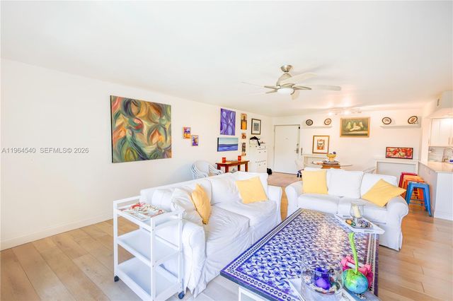 4201 N Ocean Drive 304, Hollywood, FL 33019