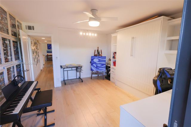 4201 N Ocean Drive 304, Hollywood, FL 33019