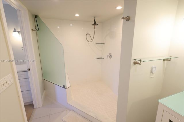 4201 N Ocean Drive 304, Hollywood, FL 33019