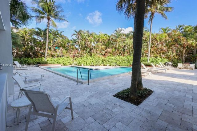 4201 N Ocean Drive 304, Hollywood, FL 33019