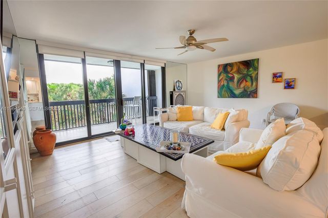 4201 N Ocean Drive 304, Hollywood, FL 33019