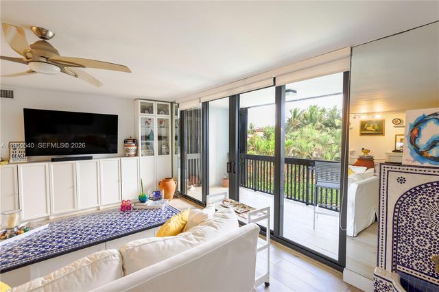 4201 N Ocean Drive 304, Hollywood, FL 33019