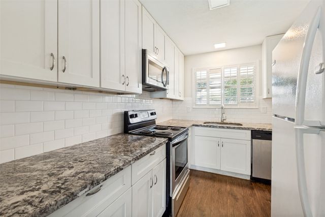3611 Stables Lane, Dallas, TX 75229