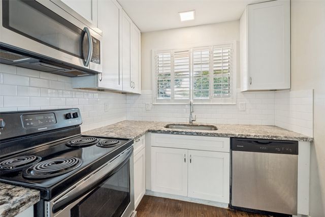 3611 Stables Lane, Dallas, TX 75229
