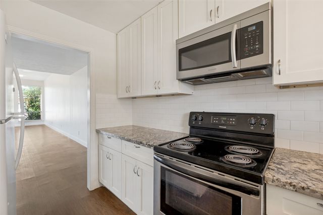 3611 Stables Lane, Dallas, TX 75229