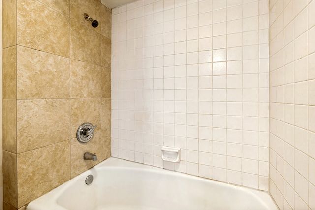 3611 Stables Lane, Dallas, TX 75229