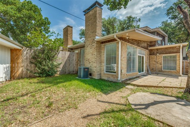 3611 Stables Lane, Dallas, TX 75229