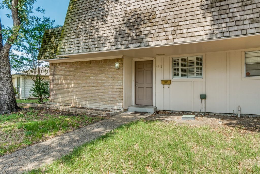 3611 Stables Lane, Dallas, TX 75229
