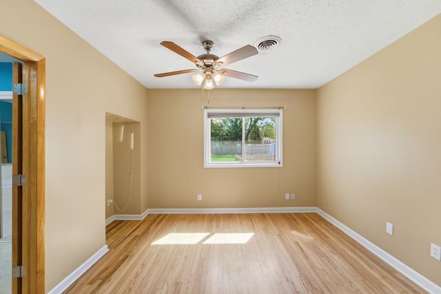 3513 E 37th Street, Des Moines, IA 50317