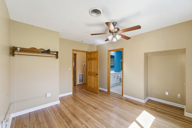 3513 E 37th Street, Des Moines, IA 50317