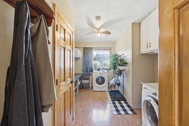 3513 E 37th Street, Des Moines, IA 50317