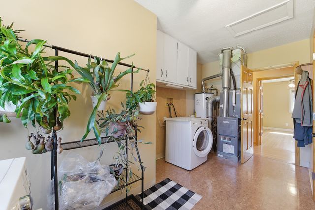 3513 E 37th Street, Des Moines, IA 50317