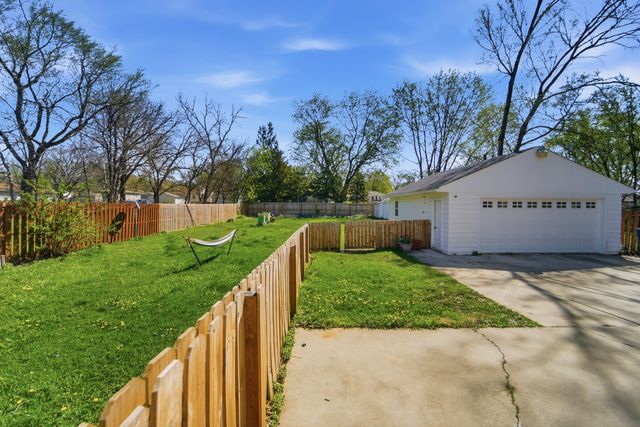 3513 E 37th Street, Des Moines, IA 50317